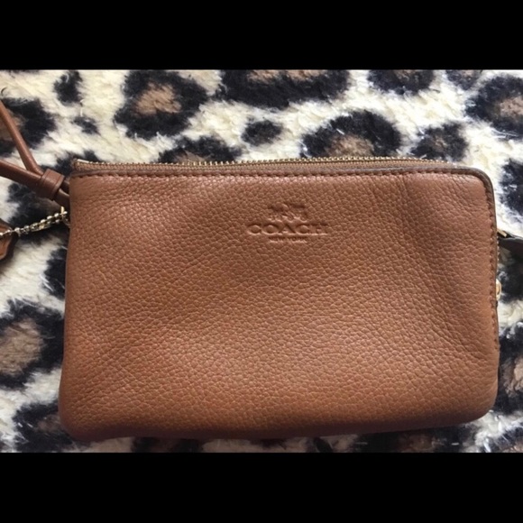 COACH Wristlet/Wallet - Picture 2 of 4